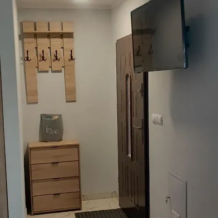 Kawalerka W Centrum Dzierzoniowa Podworko Grill Wynajm Krotkoterminowy