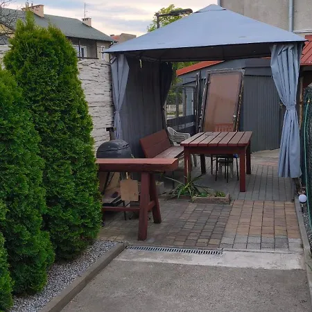 Kawalerka W Centrum Dzierzoniowa Podworko Grill Wynajm Krotkoterminowy Appartamento
