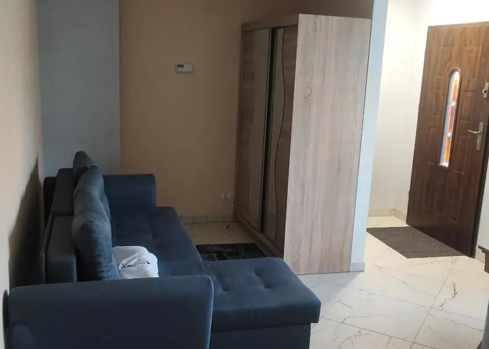 Kawalerka W Centrum Dzierzoniowa Podworko Grill Wynajm Krotkoterminowy